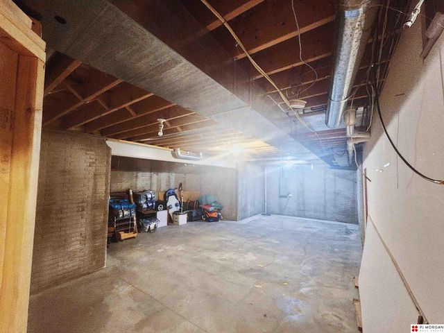 10921 S 172nd Street, Omaha, NE 68136