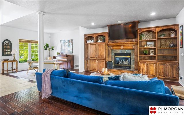 10921 S 172nd Street, Omaha, NE 68136