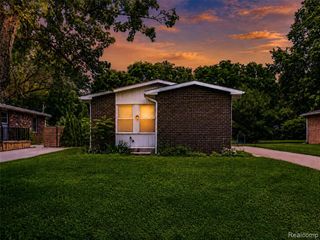 3120 La Salle Drive, Ann Arbor, MI 48108