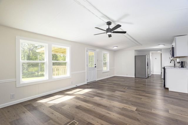 240 Sundance Drive, Evensville, TN 37332