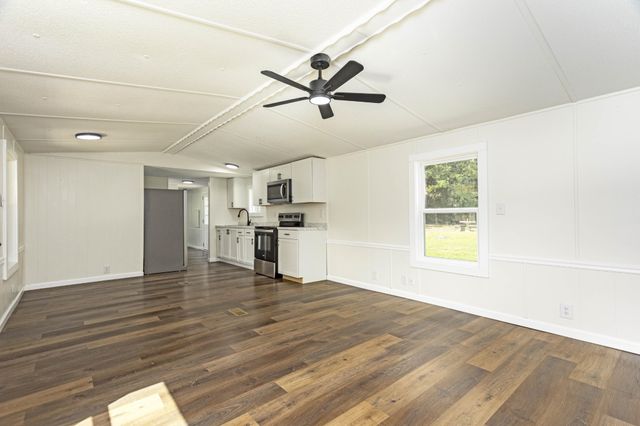 240 Sundance Drive, Evensville, TN 37332
