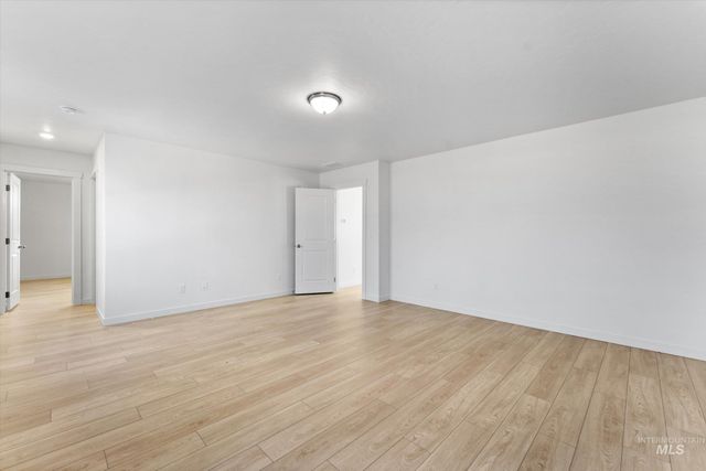 1620 S La Escalera Ave, Nampa, ID 83686