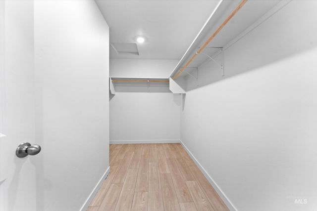 1620 S La Escalera Ave, Nampa, ID 83686