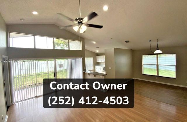 1367 E Fairfax Circle E, Boynton Beach, FL 33436