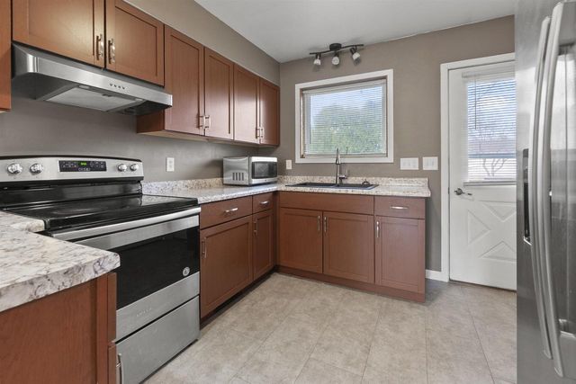 1519 FAIRLAWN AVENUE, North Fond Du Lac, WI 54937