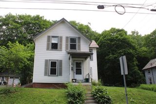 221 Hope St, Greenfield, MA 01301