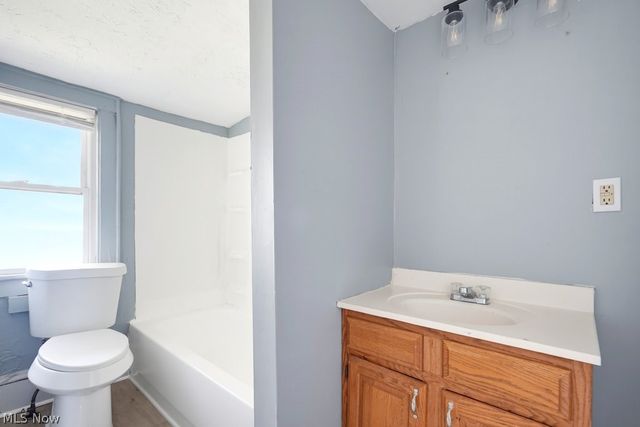 970 Mercer Avenue, Akron, OH 44320
