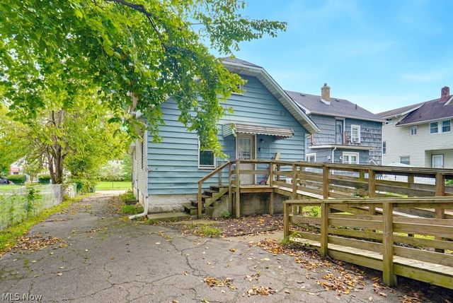 970 Mercer Avenue, Akron, OH 44320
