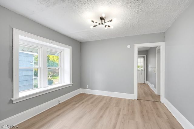 970 Mercer Avenue, Akron, OH 44320