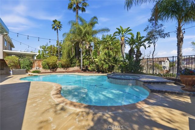 43084 Knightsbridge Way, Temecula, CA 92592