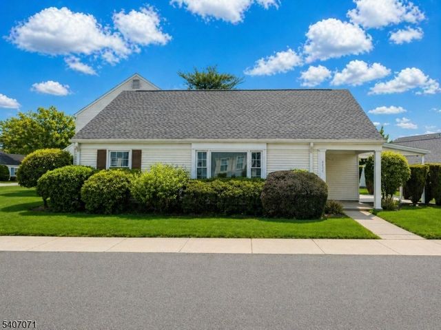220 Manchester Ln, Monroe Twp., NJ 08831