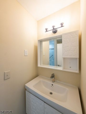 220 Manchester Ln, Monroe Twp., NJ 08831