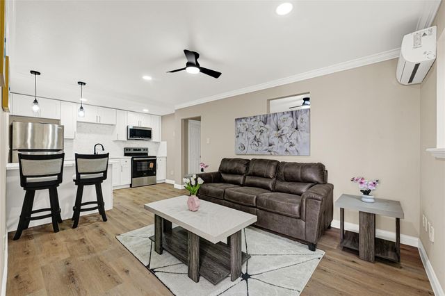 1603 Welch Street 1, Houston, TX 77006