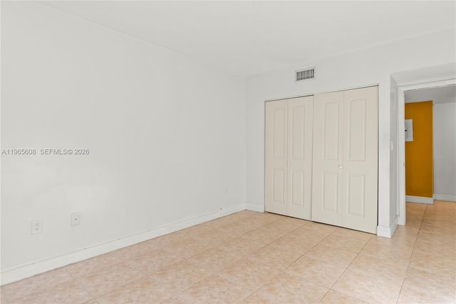 481 Ives Dairy Rd 303-4, Miami, FL 33179