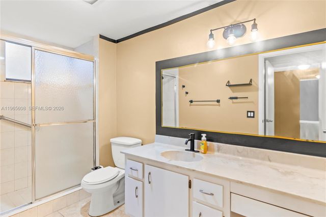 481 Ives Dairy Rd 303-4, Miami, FL 33179