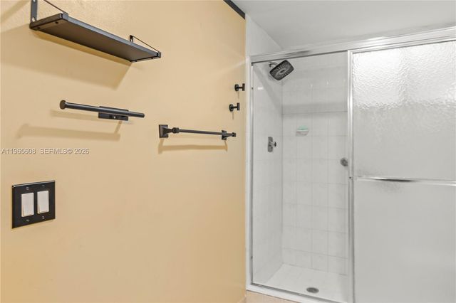 481 Ives Dairy Rd 303-4, Miami, FL 33179