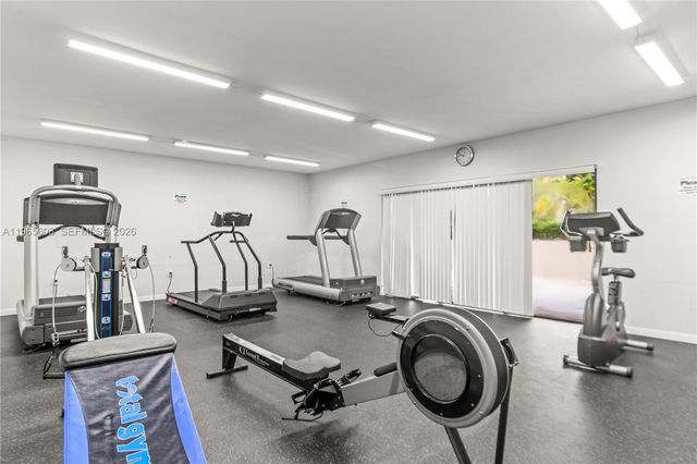 481 Ives Dairy Rd 303-4, Miami, FL 33179