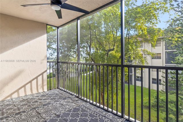 481 Ives Dairy Rd 303-4, Miami, FL 33179