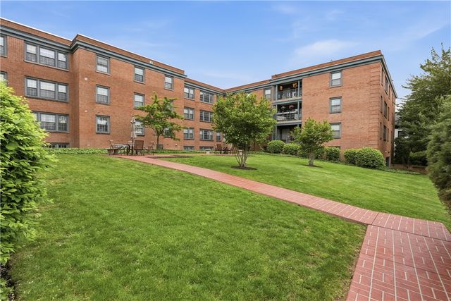 5825 5th Ave 314, Shadyside, PA 15232