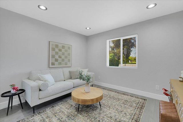 4745 Olivehurst Ave, Olivehurst, CA 95961