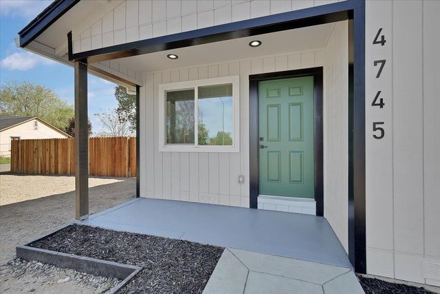 4745 Olivehurst Ave, Olivehurst, CA 95961