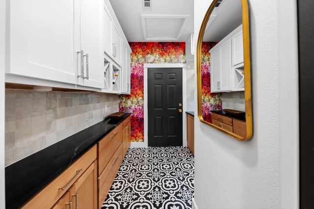 202 Top O The Lake DR, Lakeway, TX 78734