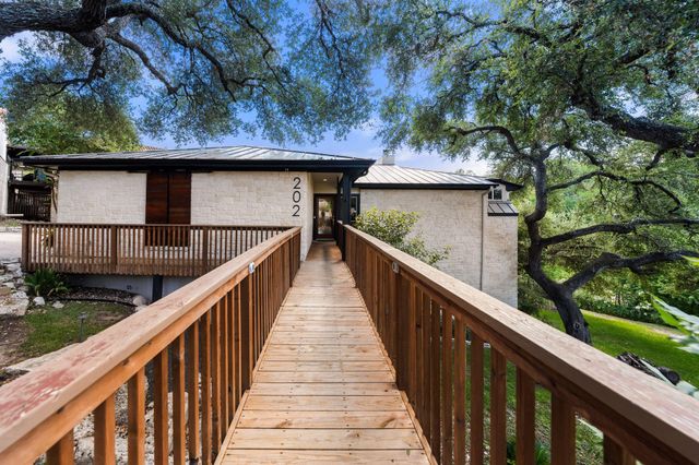 202 Top O The Lake DR, Lakeway, TX 78734