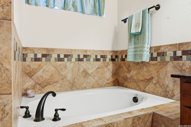 1616 Canyon Lake Dr, Canyon Lake, TX 78133