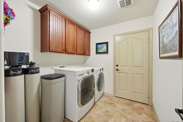 1616 Canyon Lake Dr, Canyon Lake, TX 78133