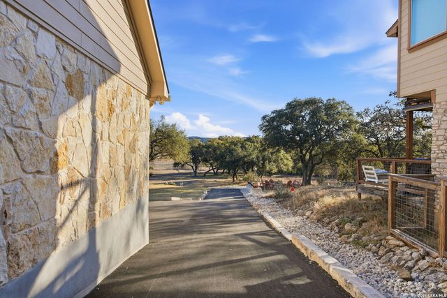 1616 Canyon Lake Dr, Canyon Lake, TX 78133