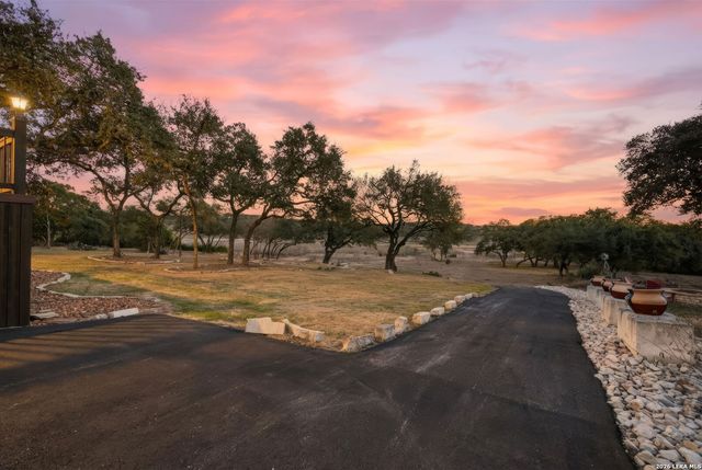 1616 Canyon Lake Dr, Canyon Lake, TX 78133