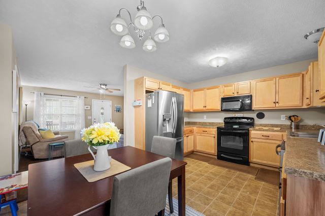 502 Evening Shade Dr, N, White Bluff, TN 37187
