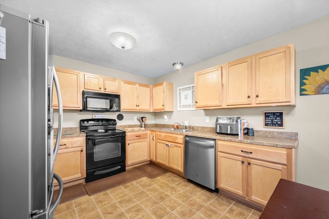 502 Evening Shade Dr, N, White Bluff, TN 37187