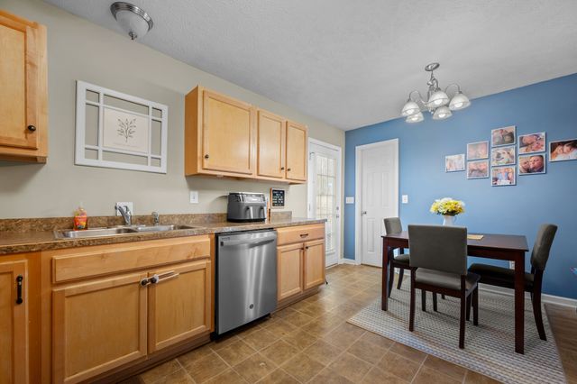 502 Evening Shade Dr, N, White Bluff, TN 37187