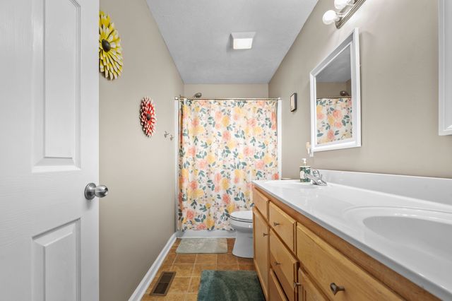 502 Evening Shade Dr, N, White Bluff, TN 37187