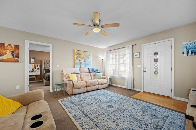 502 Evening Shade Dr, N, White Bluff, TN 37187