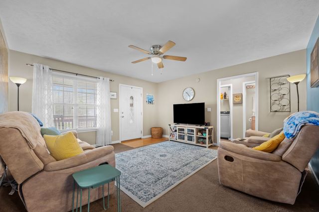502 Evening Shade Dr, N, White Bluff, TN 37187