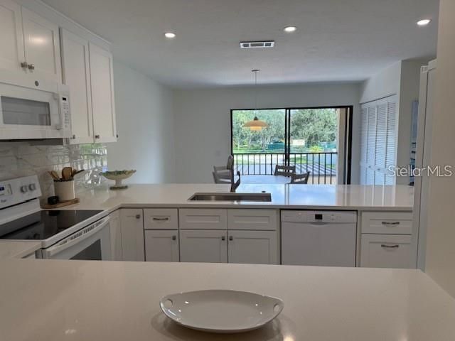 6120 COUNTRY CLUB WAY 207, Sarasota, FL 34243