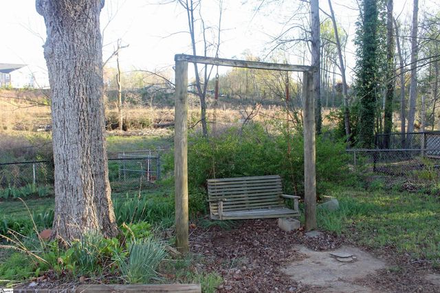 24 Alice Farr Drive, Greenville, SC 29617