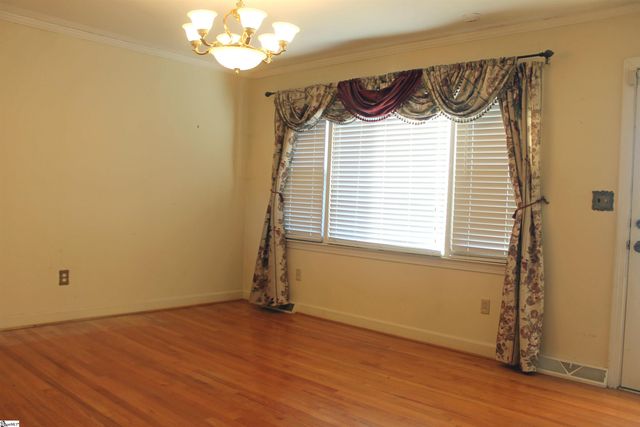 24 Alice Farr Drive, Greenville, SC 29617