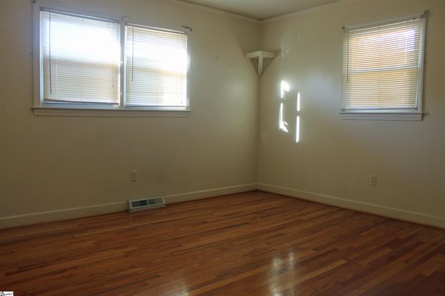 24 Alice Farr Drive, Greenville, SC 29617