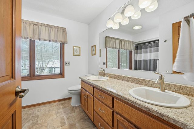 5217 Inland Trail, Fort Wayne, IN 46825