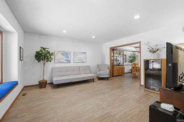 5217 Inland Trail, Fort Wayne, IN 46825