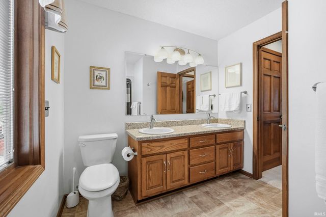 5217 Inland Trail, Fort Wayne, IN 46825