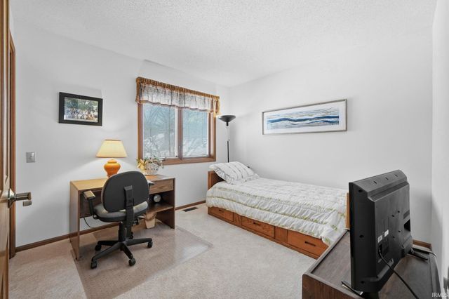 5217 Inland Trail, Fort Wayne, IN 46825