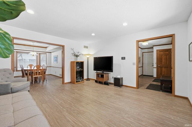 5217 Inland Trail, Fort Wayne, IN 46825