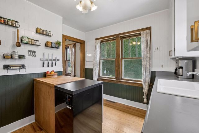 4248 12th Avenue S, Minneapolis, MN 55407
