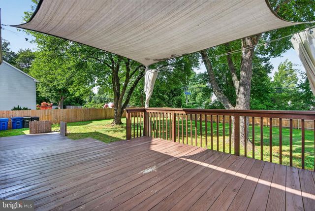 9 CAMELIA LN, Mount Laurel, NJ 08054
