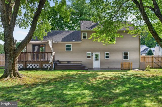 9 CAMELIA LN, Mount Laurel, NJ 08054