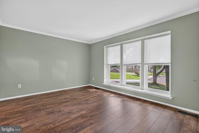 9 CAMELIA LN, Mount Laurel, NJ 08054